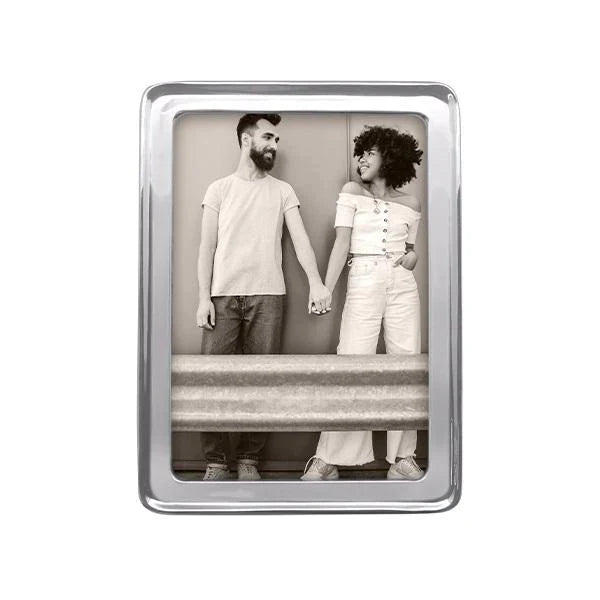 Signature 5" x 7" Frame